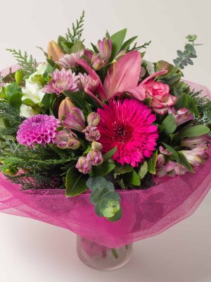 expressions-local-cambridge-hamilton-florist-delivery-pink-posy-flower-bouquet