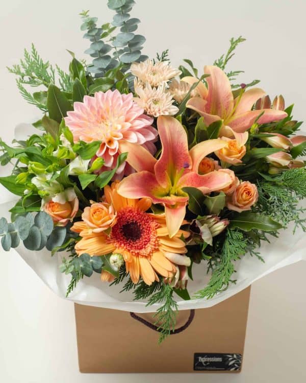 lg-expressions-local-cambridge-hamilton-florist-delivery-vintage-orange-flower-box-bouquet