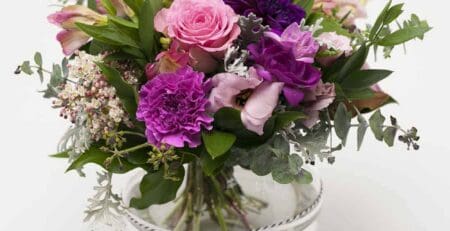 posy-in-vase-florist-hamilton-cambridge-expressions