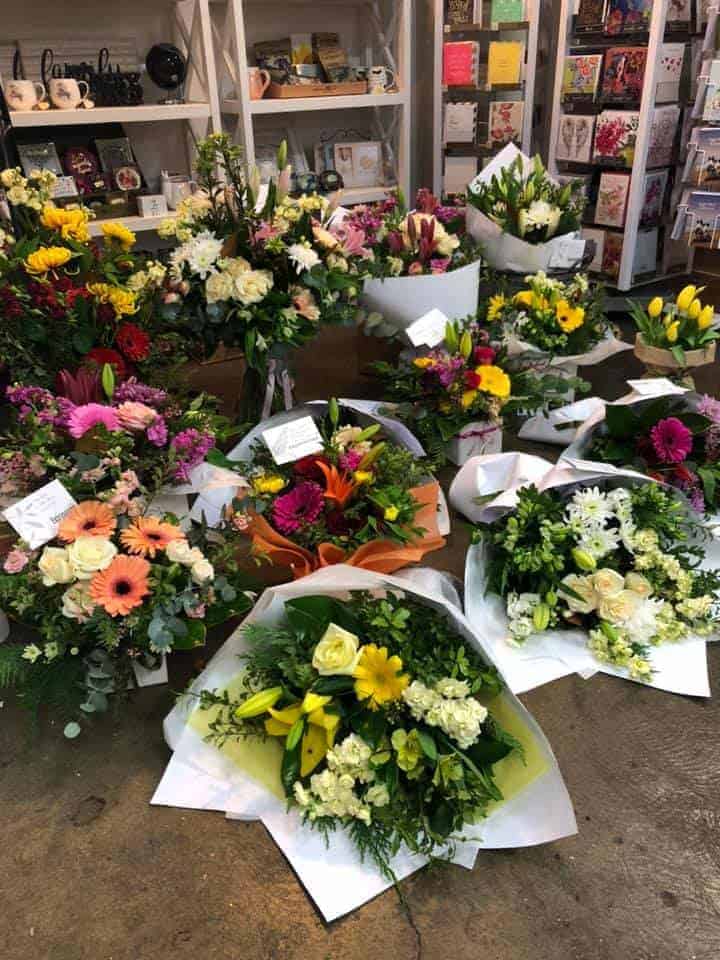 expressions florist cambridge local flower delivery