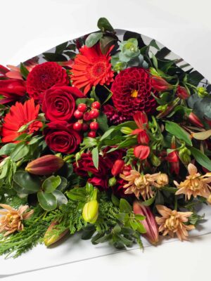 expressions-local-cambridge-hamilton-florist-delivery-red-flower-bouquet