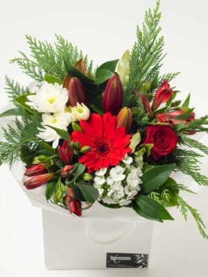 expressions-local-cambridge-hamilton-florist-delivery-red-flower-box-bouquet