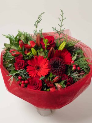 expressions-local-cambridge-hamilton-florist-delivery-red-posy-flower-bouquet
