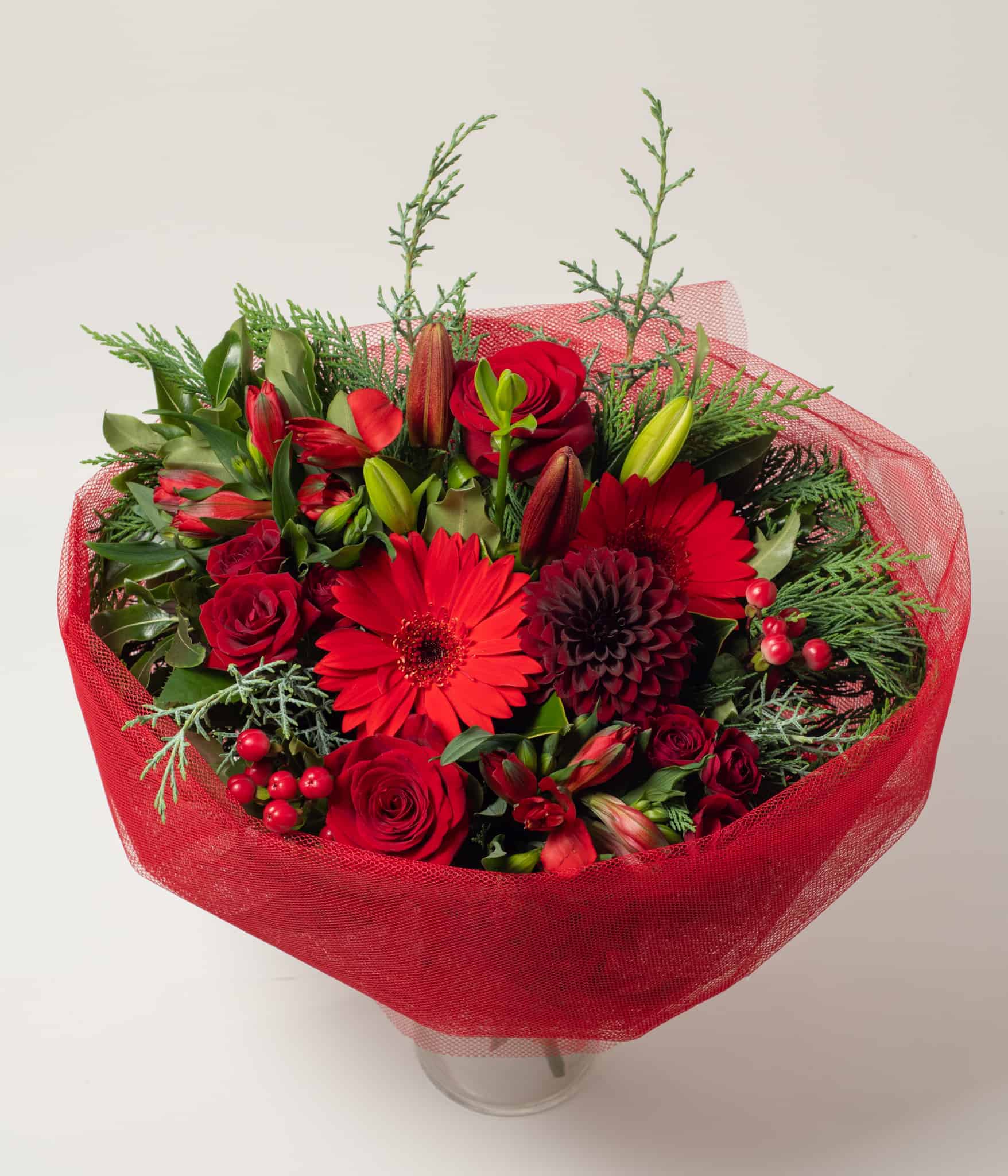 expressions-local-cambridge-hamilton-florist-delivery-red-posy-flower-bouquet