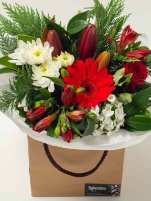 expressions-local-cambridge-hamilton-florist-delivery-vintage-red-flower-box-bouquet