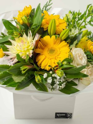 expressions-local-cambridge-hamilton-florist-delivery-yellow-flower-box-bouquet