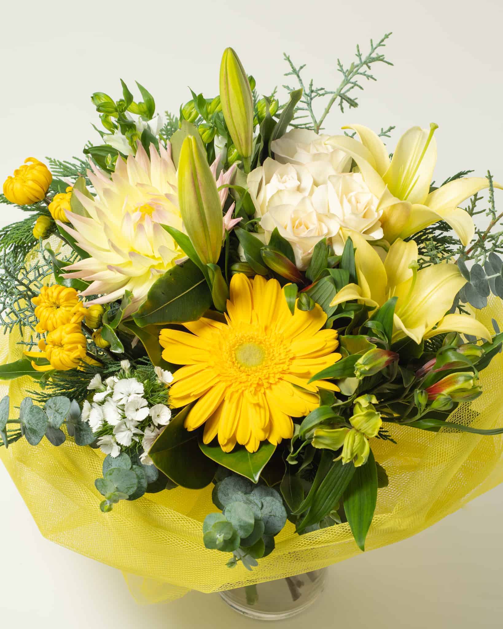 expressions-local-cambridge-hamilton-florist-delivery-yellow-posy-flower-bouquet