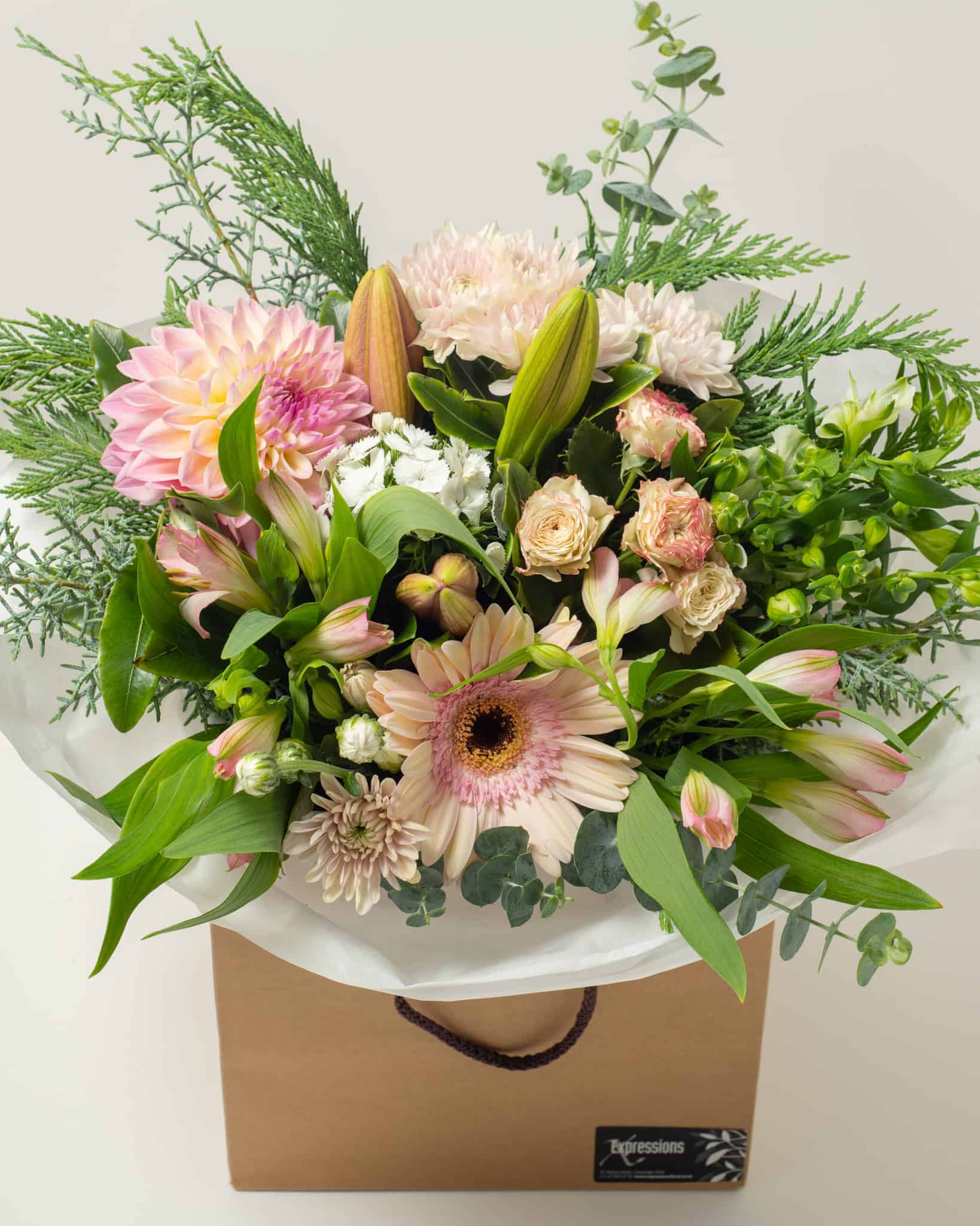 lg-expressions-local-cambridge-hamilton-florist-delivery-vintage-pink-flower-box-bouquet