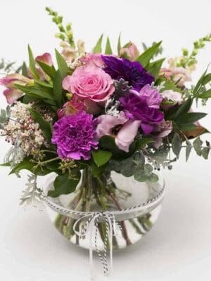 posy-in-vase-florist-hamilton-cambridge-expressions